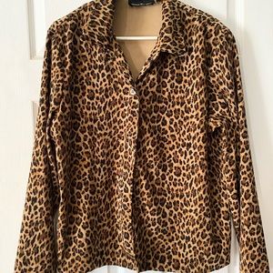 Vintage leopard button up blouse